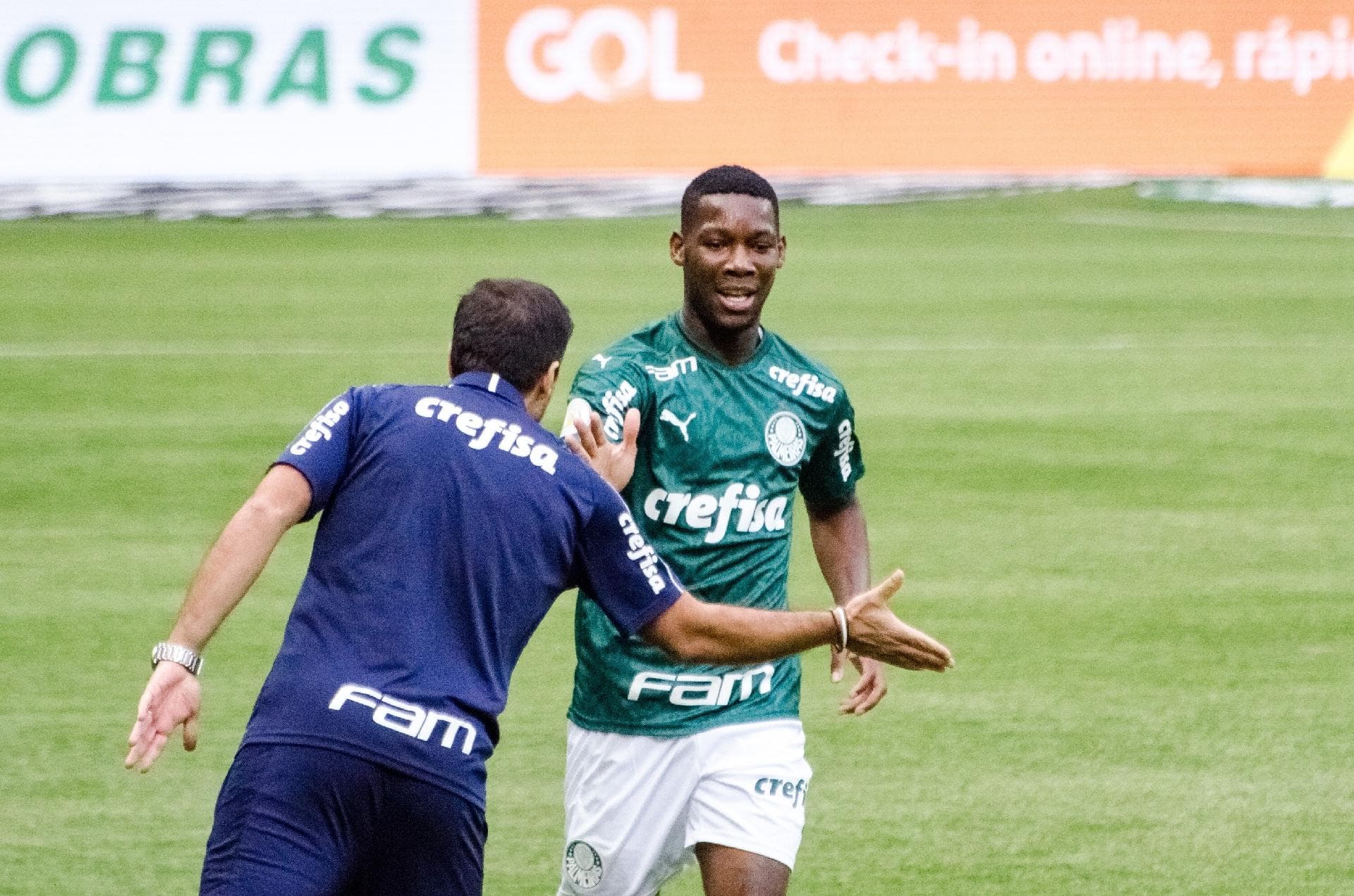 Vitória do Palmeiras teve polêmica de Patrick de Paula