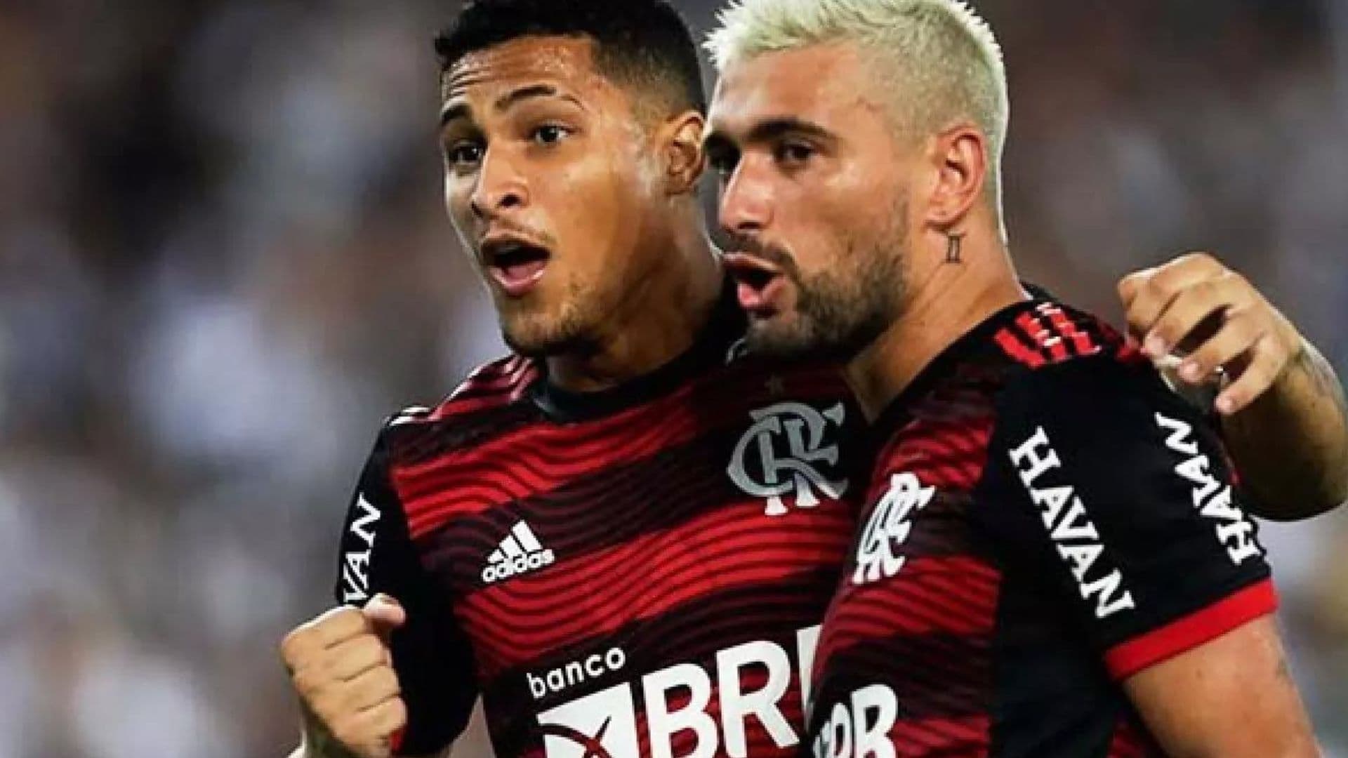 Volante acabou arranhando porshe de Arrascaeta, que não ficou nada feliz em saber