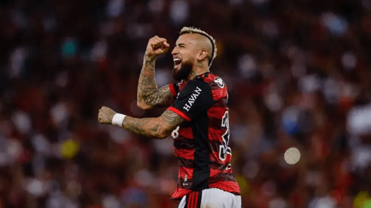 Volante chileno anunciou que não vai renovar com o Mengão. Contrato acaba em 31/12