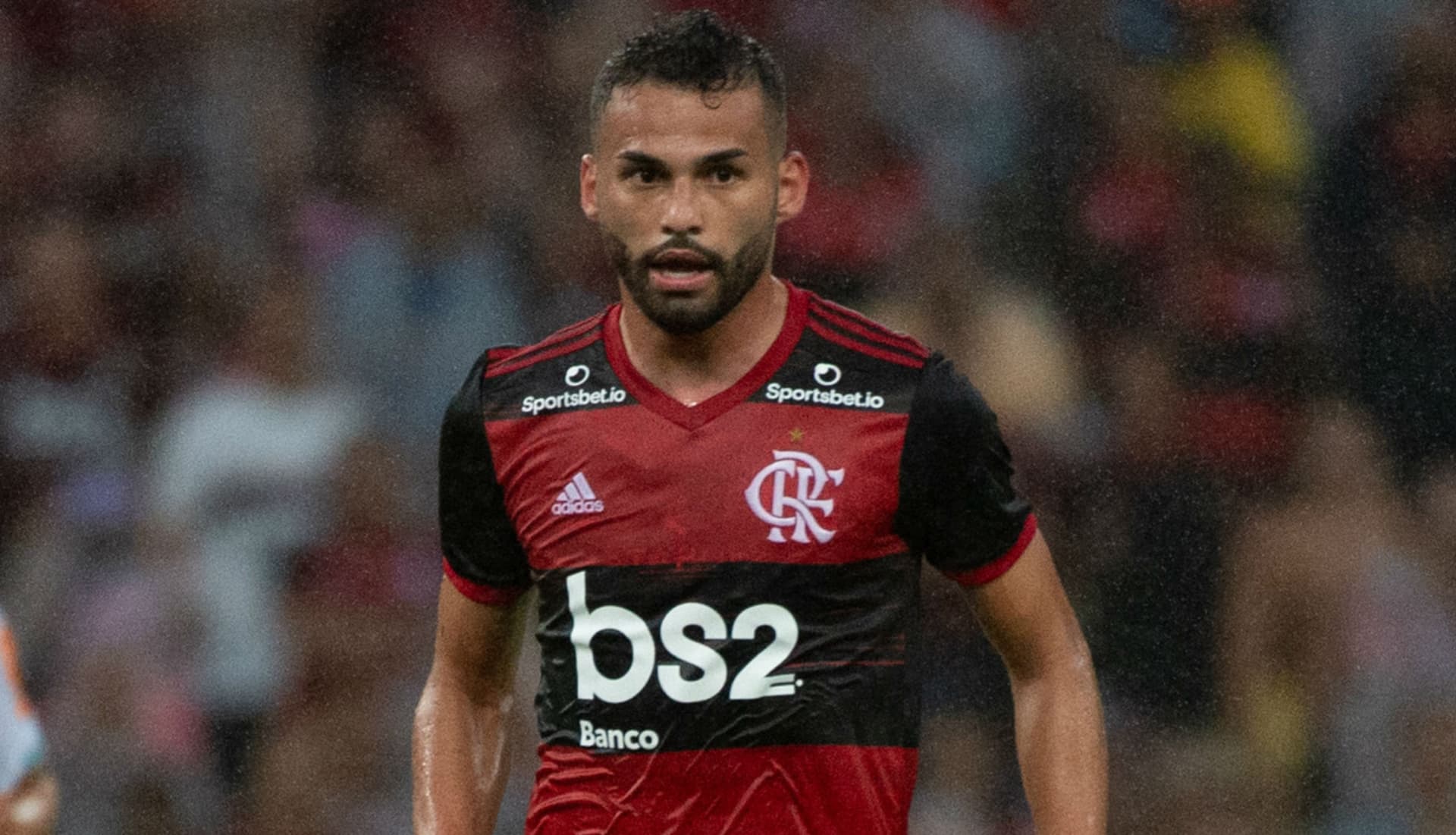 Volante do Flamengo lesionou-se durante o treino