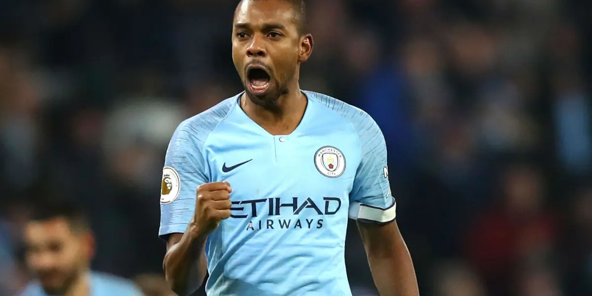 Volante fez história no Manchester City e está pronto para voltar ao Brasil