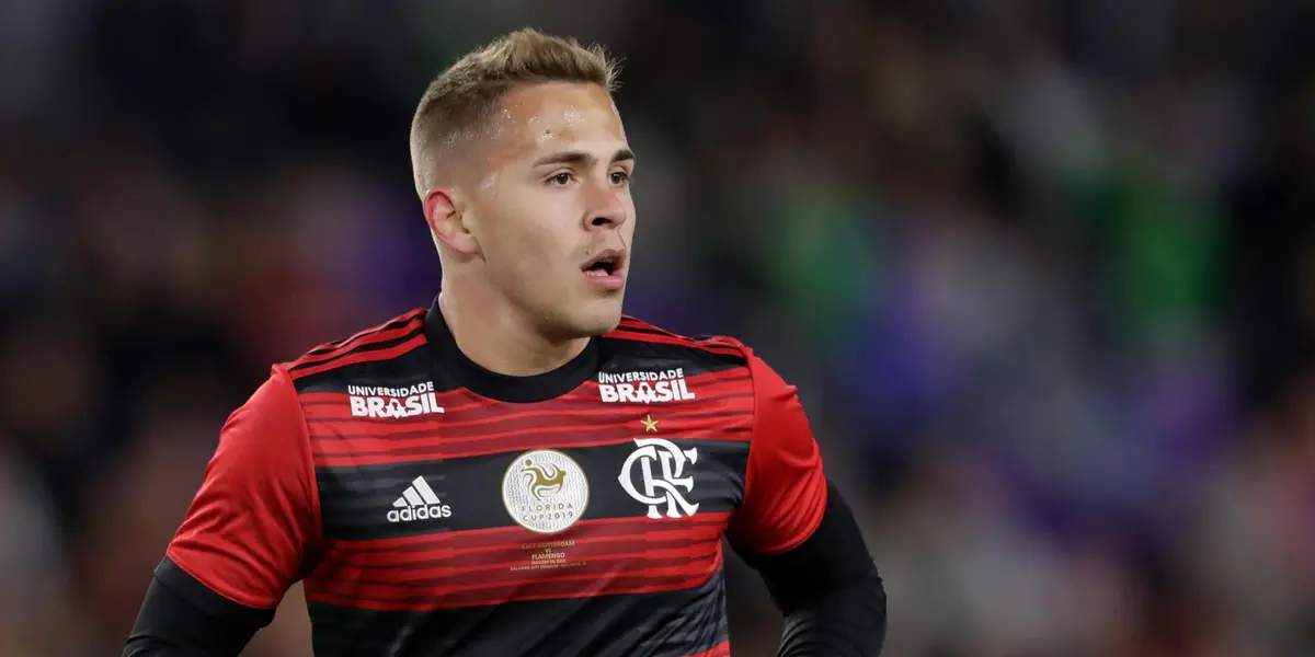 Volante nunca se firmou no Rubro-Negro carioca e virou "peso-morto"