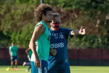Volante virou zagueiro para ajudar o Flamengo e convenceu Rogério Ceni