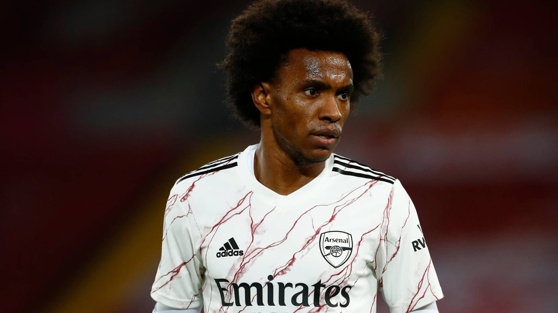 Willian se torna a mais nova estrela na mira do Corinthians para a temporada