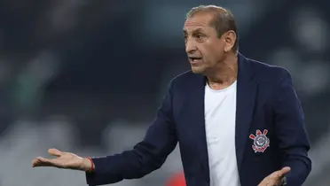 Zagueiro do Corinthians gera dor de cabeça para Ramón Diaz