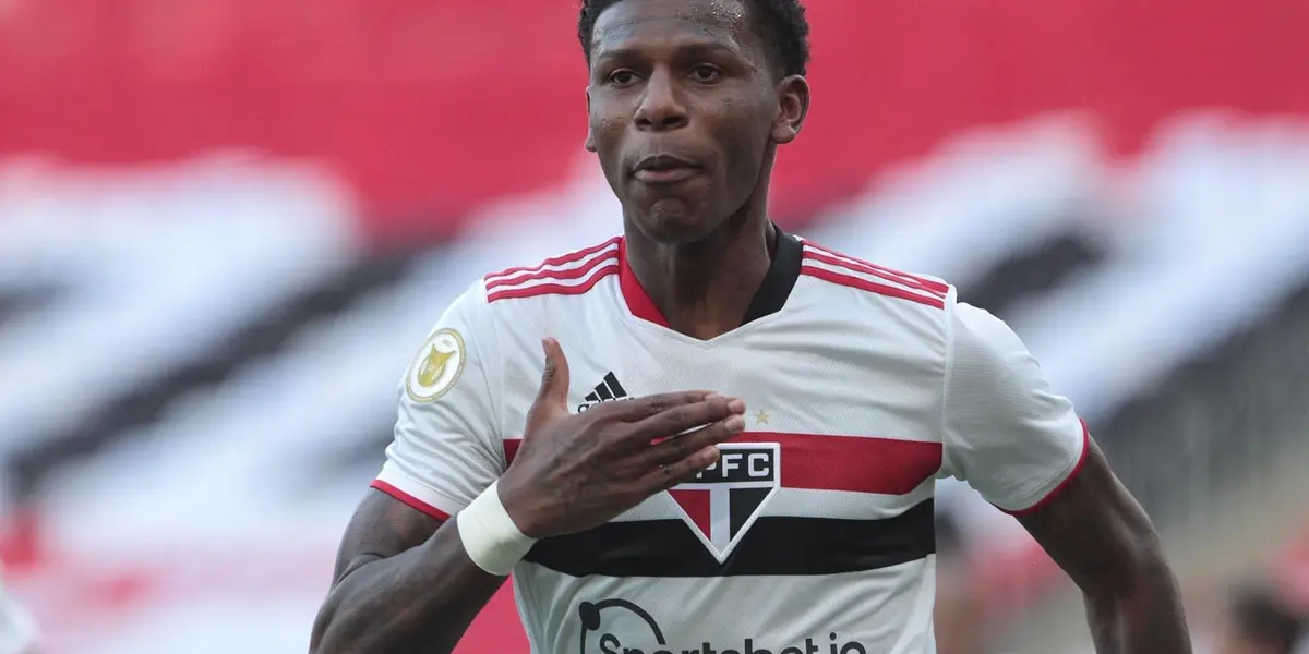 Zagueiro do São Paulo sofreu grave lesão em jogo importante e luta para disputar o Mundial