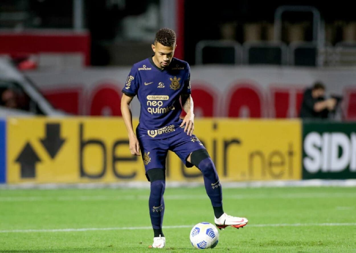 Zagueiro João Victor já desperta interesse de clubes europeus