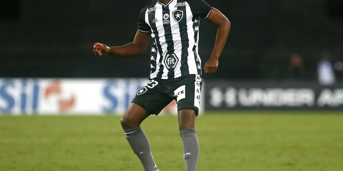 Zagueiro não quer renovar com o Botafogo e deve ser anunciado nos próximos dias