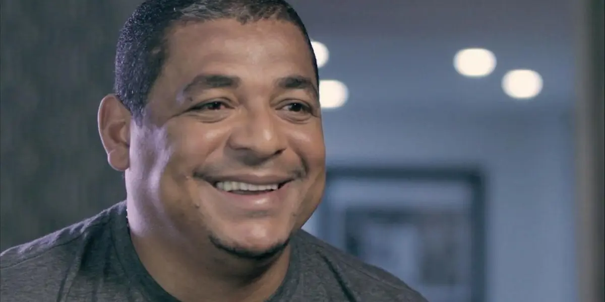 Zagueiro postou mensagem de despedida do clube atual no Instagram