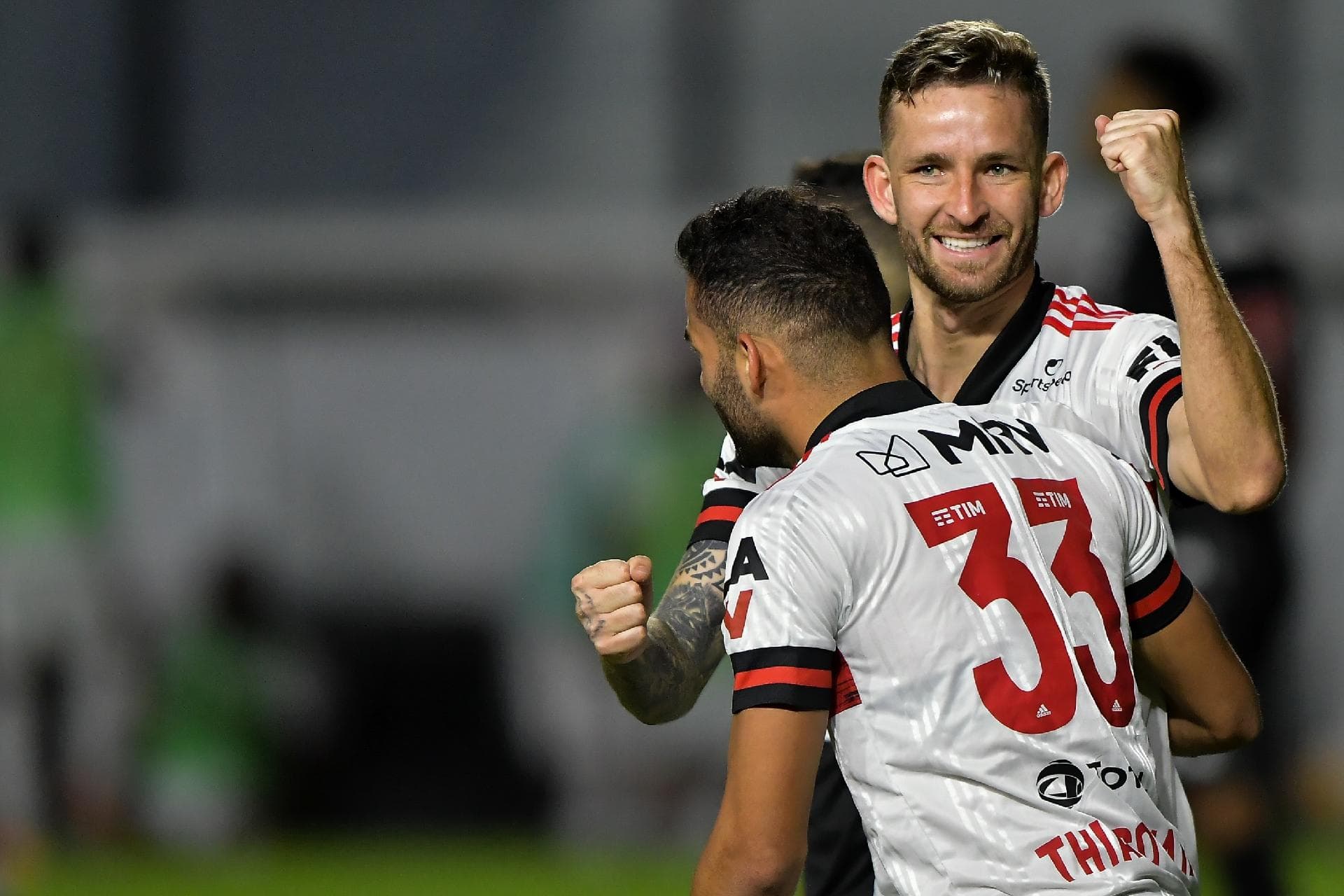 Zagueiro quebrou todas as regras possíveis nesta semana