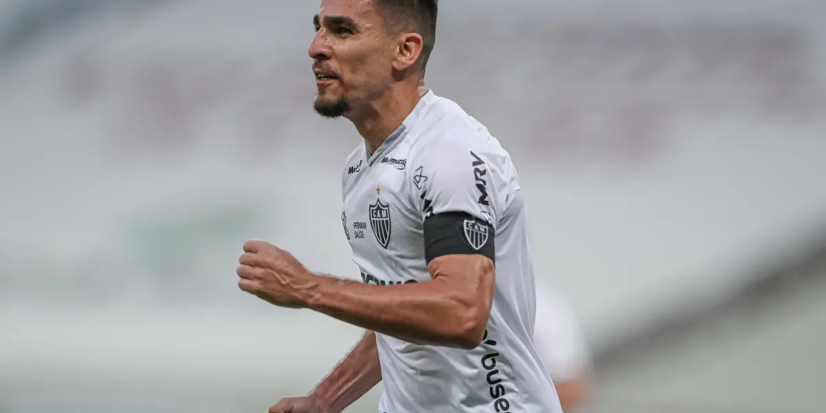 Zagueiro retornou ao Galo e foi lembrado por insultar rival do Rio de Janeiro
