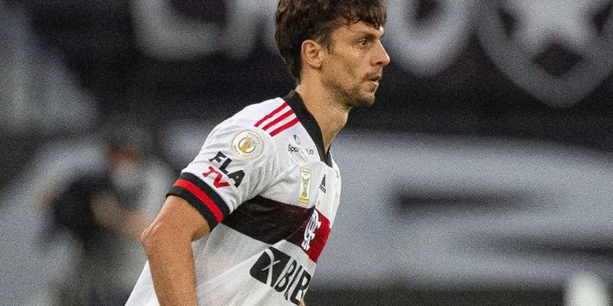 Zagueiro rubro-negro tenta animar torcida do Flamengo