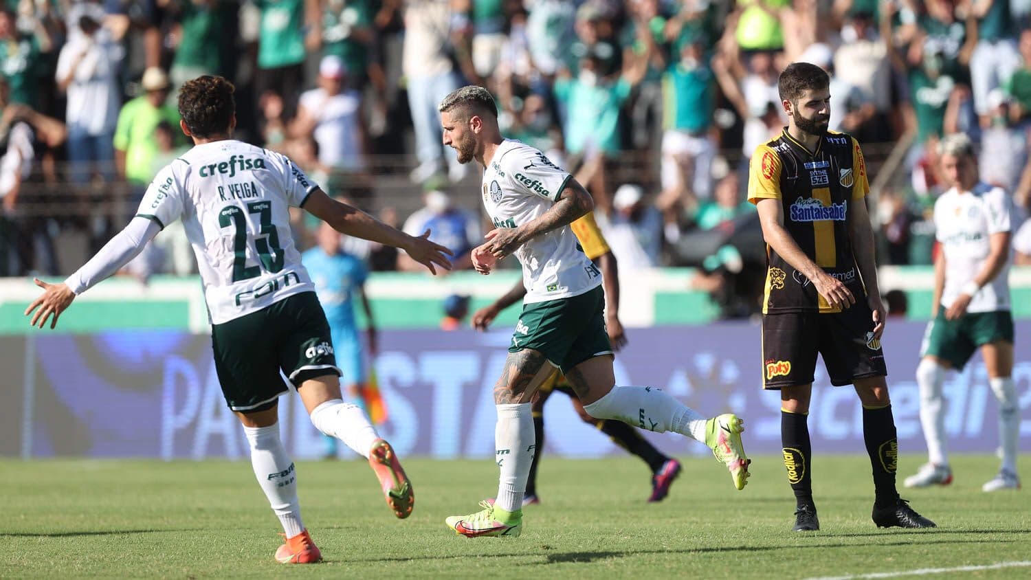 Zé Rafael e Dudu, um em cada tempo, marcaram os gols da vitória do Verdão em jogo adiantado da quinta rodada