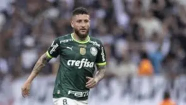 Zé Rafael em ação pelo Palmeiras