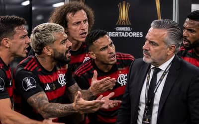 Jogadores do Flamengo se revoltam com José Boto após eliminação na Libertadores