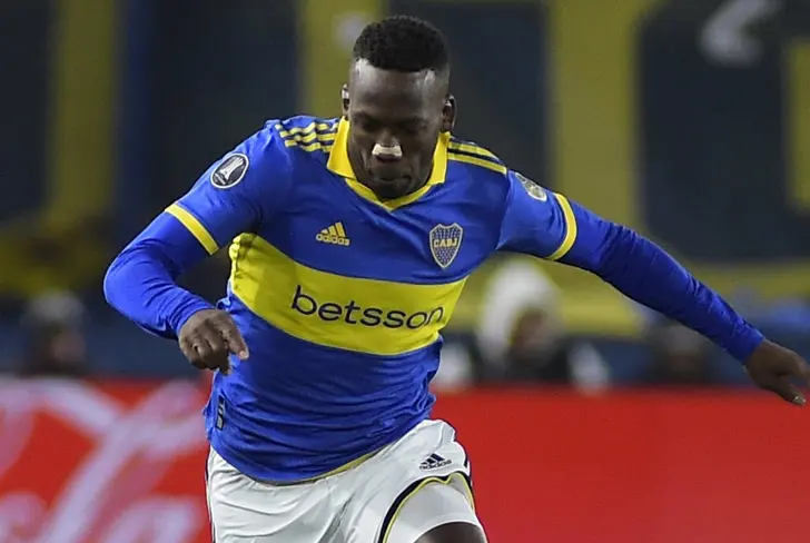 Luis Advincula em ação pelo Boca Juniors