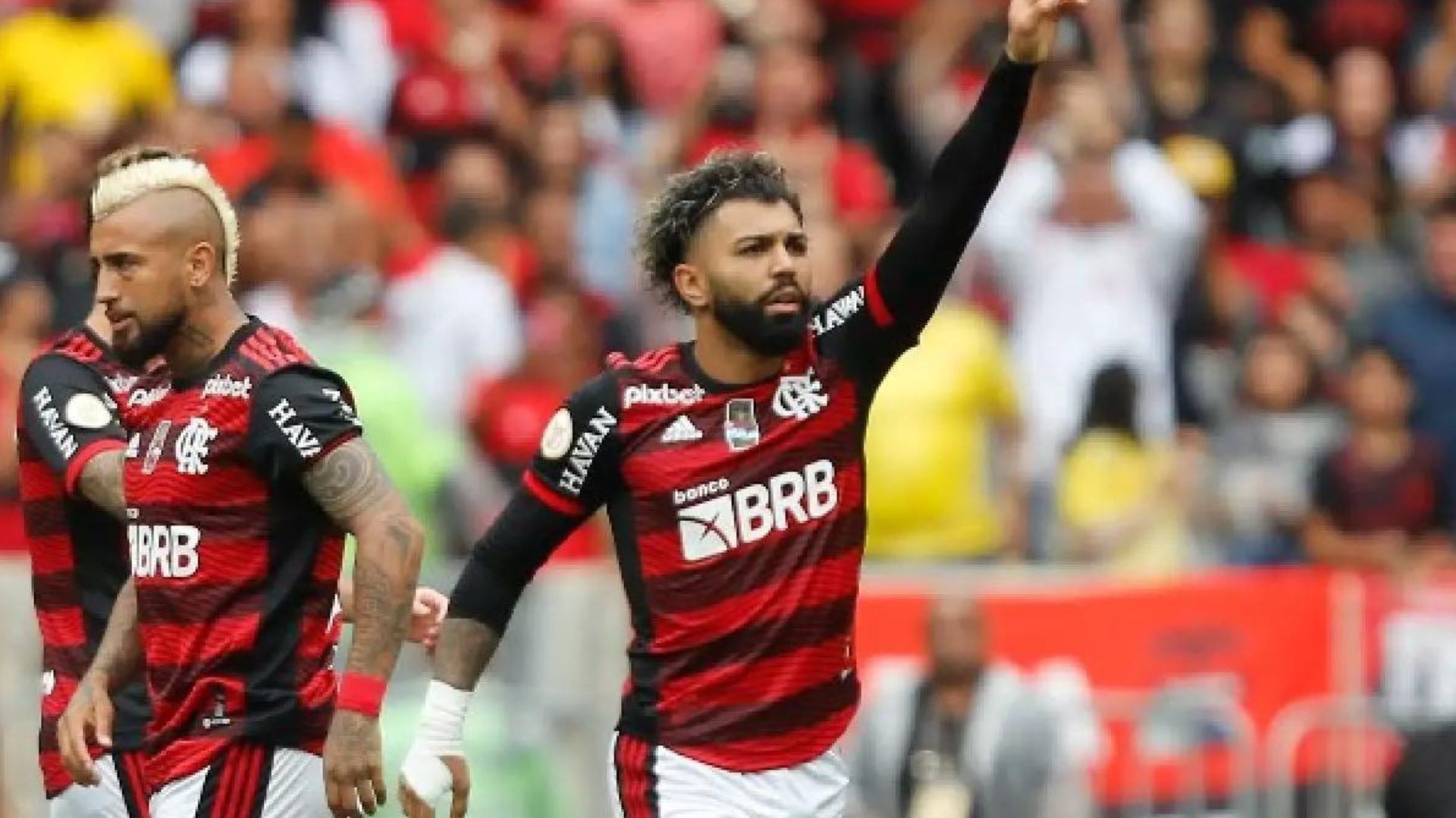 Gabigol surpreende torcedor rubro-negro hospitalizado com gesto de solidariedade.